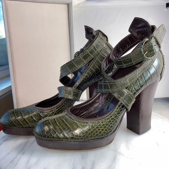 Donna Karan Green Croc Leather Platform Y2K Stock Heels Old money
Quiet Luxury - Picture 9 of 12